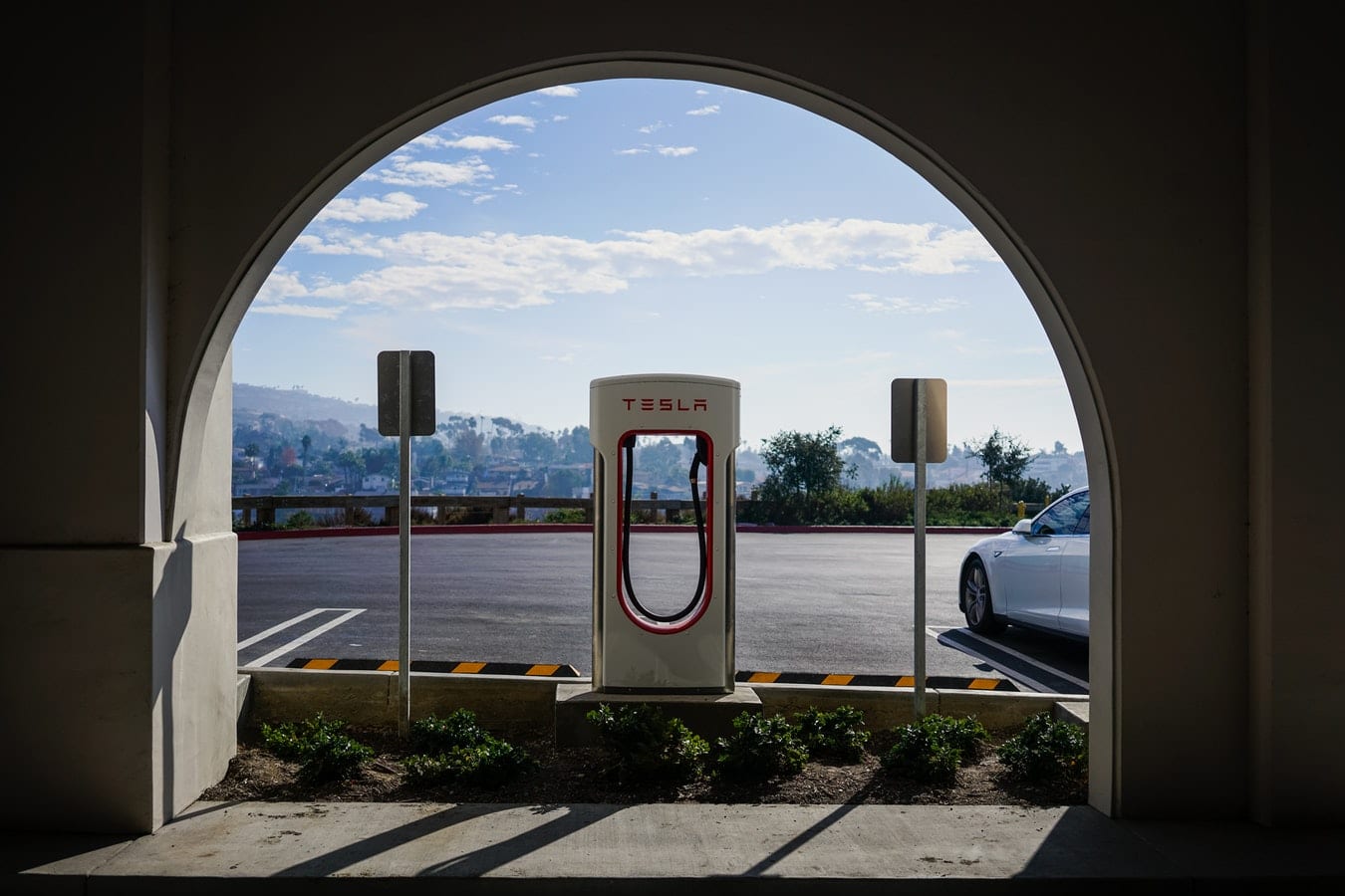 New York Launches $250 Million Initiative to Install Charging Stations Along Major Corridors